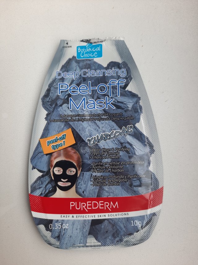 Denkowanie część druga :) Grudzień, kosmetyki w świątecznych opakowaniach lub w świątecznych kolorach: czerwonym, zielonym i złotym 