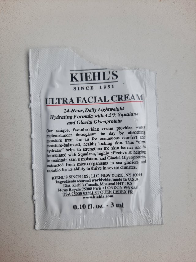 Denkowanie część druga :) Grudzień, kosmetyki w świątecznych opakowaniach lub w świątecznych kolorach: czerwonym, zielonym i złotym 