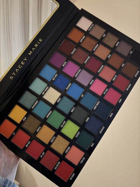 BPerfect Cosmetics Stacey Marie Carnival, XL Pro Palette, Paleta cieni do powiek