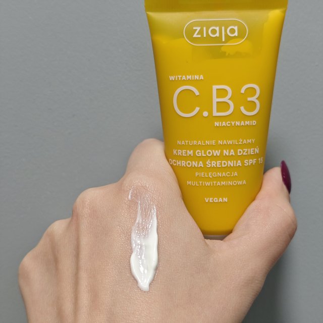 Ziaja Witamina C.B3 Niacynamid, Krem glow do twarzy, Naturalnie nawilżamy, Na dzień, Ochrona średnia SPF 15, Pielęgnacja multiwitaminowa