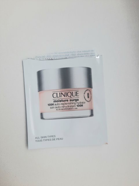 Denkowanie część druga :) Grudzień, kosmetyki w świątecznych opakowaniach lub w świątecznych kolorach: czerwonym, zielonym i złotym 