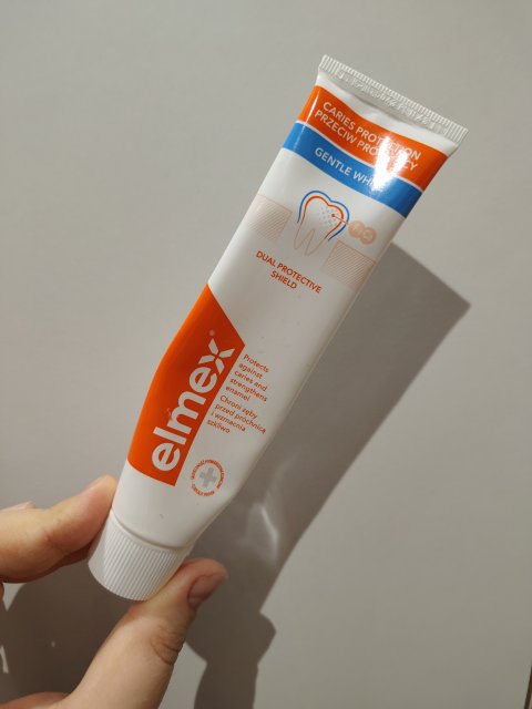 Denkowanie część druga :) Grudzień, kosmetyki w świątecznych opakowaniach lub w świątecznych kolorach: czerwonym, zielonym i złotym 