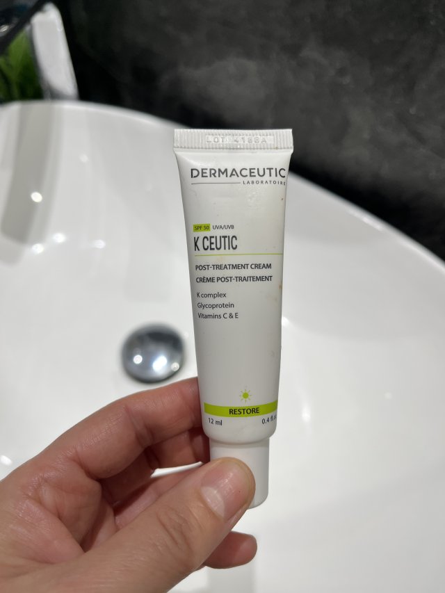 Denkowanie część druga :) Grudzień, kosmetyki w świątecznych opakowaniach lub w świątecznych kolorach: czerwonym, zielonym i złotym 