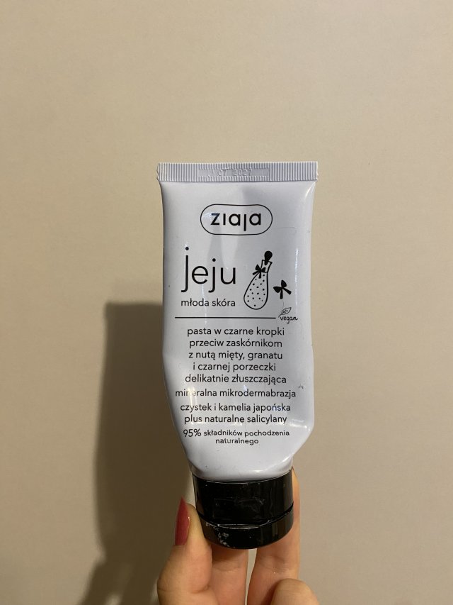 Denkowanie część druga :) Grudzień, kosmetyki w świątecznych opakowaniach lub w świątecznych kolorach: czerwonym, zielonym i złotym 