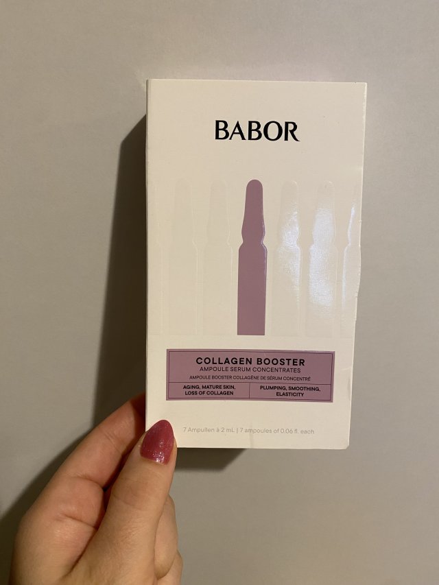 Denkowanie część druga :) Grudzień, kosmetyki w świątecznych opakowaniach lub w świątecznych kolorach: czerwonym, zielonym i złotym 