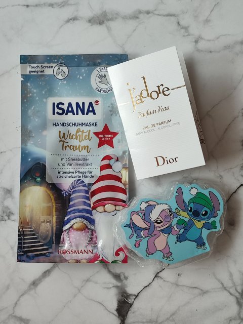 Denkowanie część druga :) Grudzień, kosmetyki w świątecznych opakowaniach lub w świątecznych kolorach: czerwonym, zielonym i złotym 