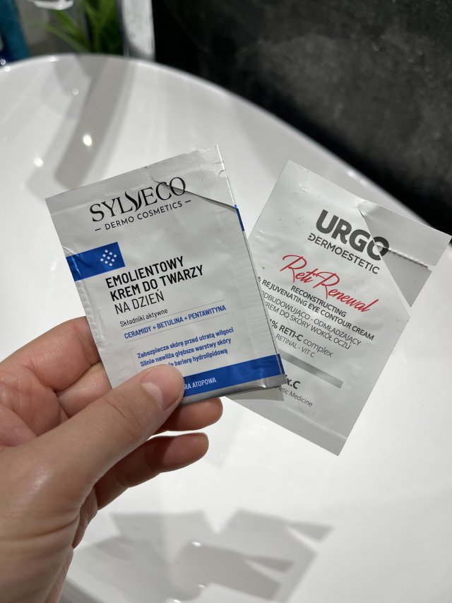 Denkowanie część druga :) Grudzień, kosmetyki w świątecznych opakowaniach lub w świątecznych kolorach: czerwonym, zielonym i złotym 