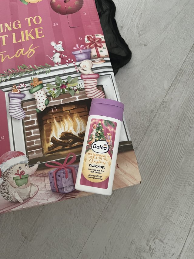 Balea  Żel pod prysznic, It's Beginning To Look A Lot Like Christmas, Wiśnia 