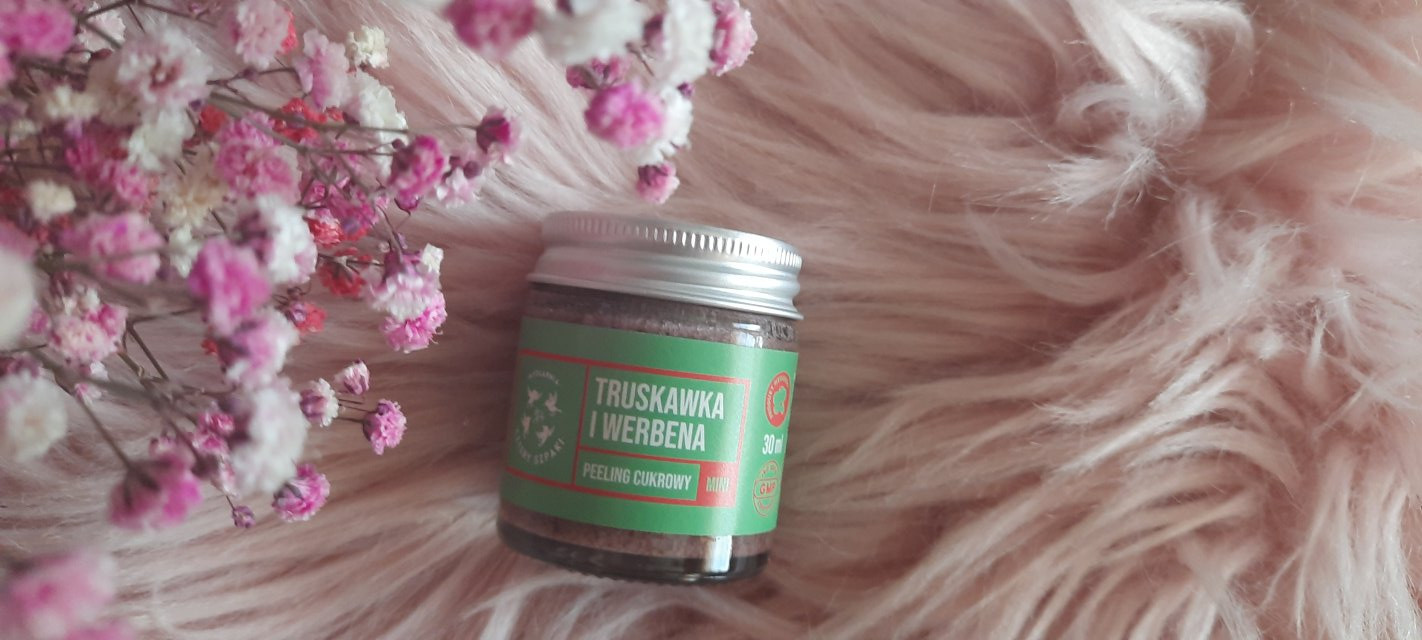 Mydlarnia Cztery Szpaki Peeling do ciała, Cukrowy, Truskawka i werbena