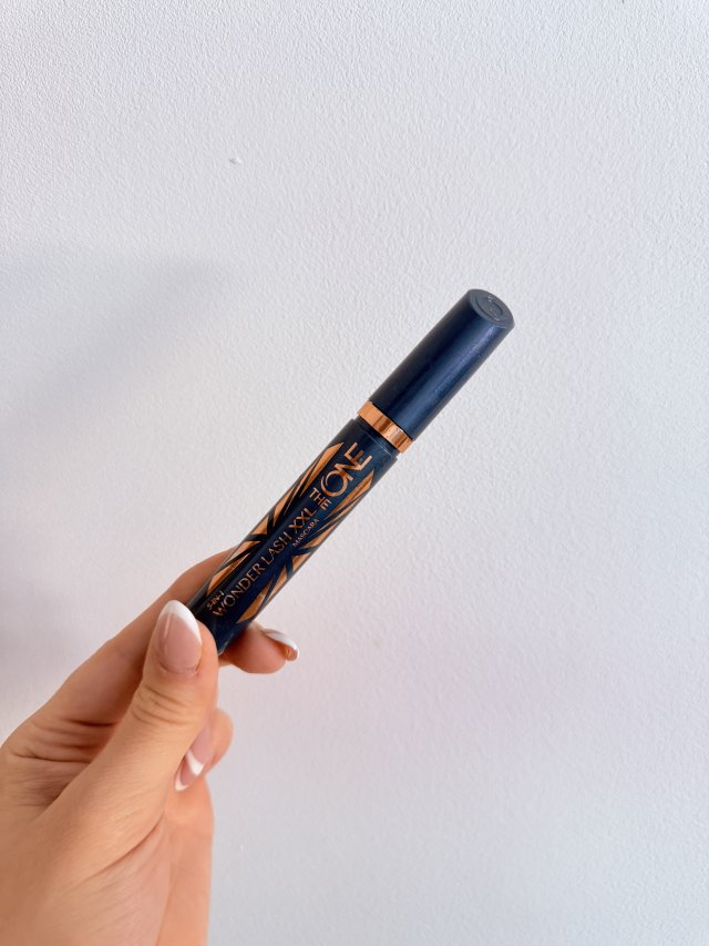 Denkowanie część druga :) Grudzień, kosmetyki w świątecznych opakowaniach lub w świątecznych kolorach: czerwonym, zielonym i złotym 