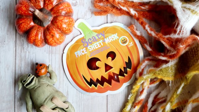 Maxbrands Marketing B.V. Face Sheet Mask, Maseczka do twarzy w płacie, Scary, With Pumpkin Spice Scent