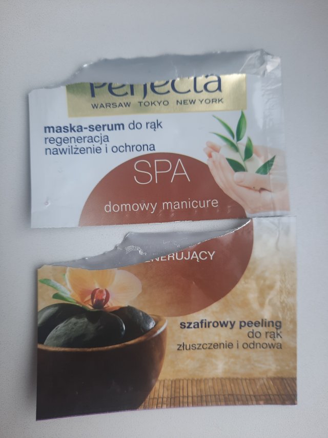 Denkowanie część druga :) Grudzień, kosmetyki w świątecznych opakowaniach lub w świątecznych kolorach: czerwonym, zielonym i złotym 