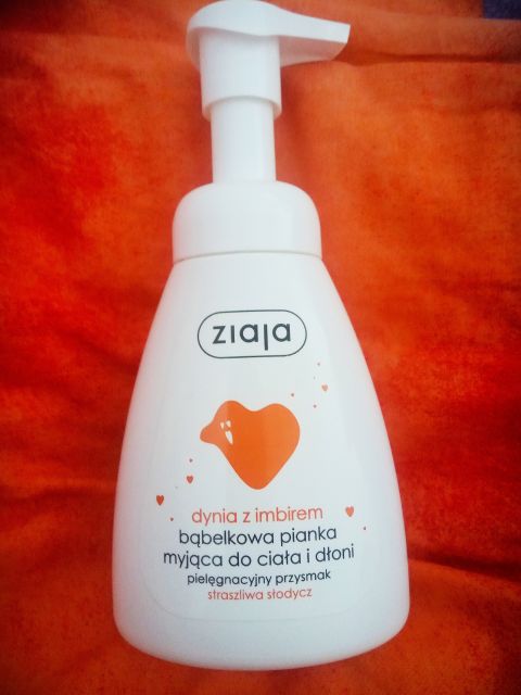 Ziaja Pielęgnacyjny Przysmak, Straszliwa słodycz, Bąbelkowa pianka myjąca do ciała i dłoni, Dynia z imbirem