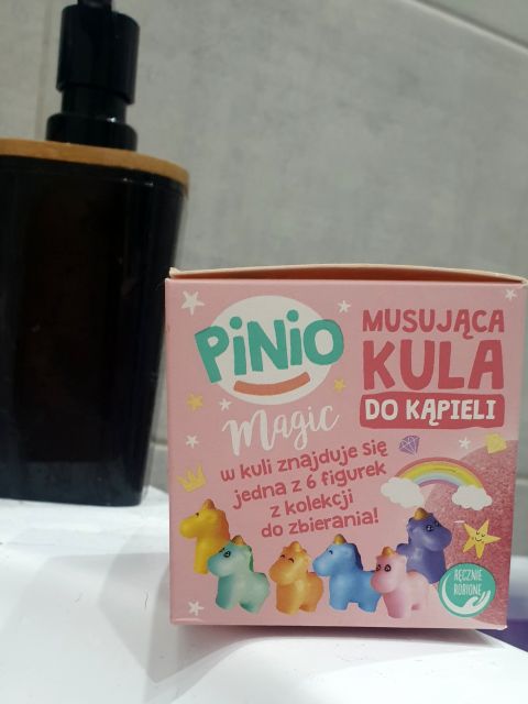 Pinio Magic, Musująca kula do kąpieli, Z niespodzianką