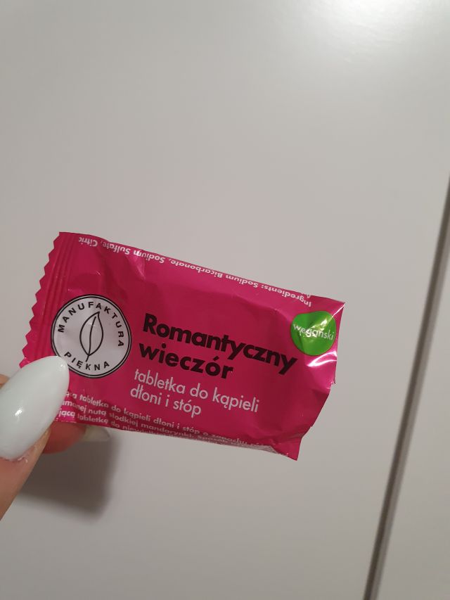 akcja denkowanie! grudzień - kosmetyki w świątecznych opakowaniach i świątecznych kolorach 🎄❄️⛄🎀🎁🎅