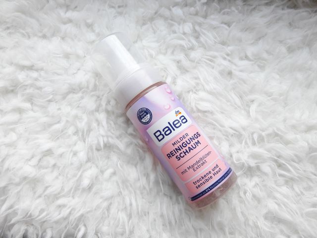 Balea Pianka do mycia twarzy, Wyciąg z kwiatów migdałowca, Skóra sucha i wrażliwa