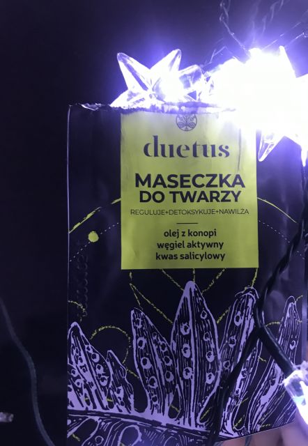 Duetus Maseczka do twarzy, Olej z konopi, Węgiel aktywny i kwas salicylowy