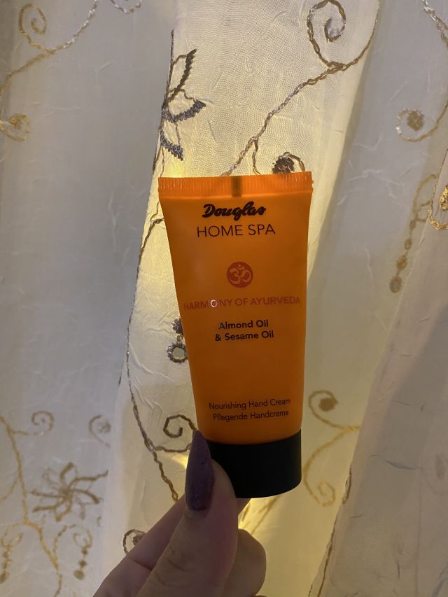 akcja denkowanie! grudzień - kosmetyki w świątecznych opakowaniach i świątecznych kolorach 🎄❄️⛄🎀🎁🎅