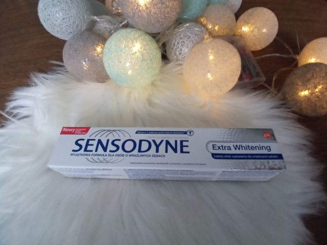 Sensodyne Pasta do zębów, Extra Whitening