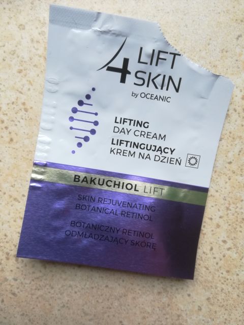 akcja denkowanie! grudzień - kosmetyki w świątecznych opakowaniach i świątecznych kolorach 🎄❄️⛄🎀🎁🎅