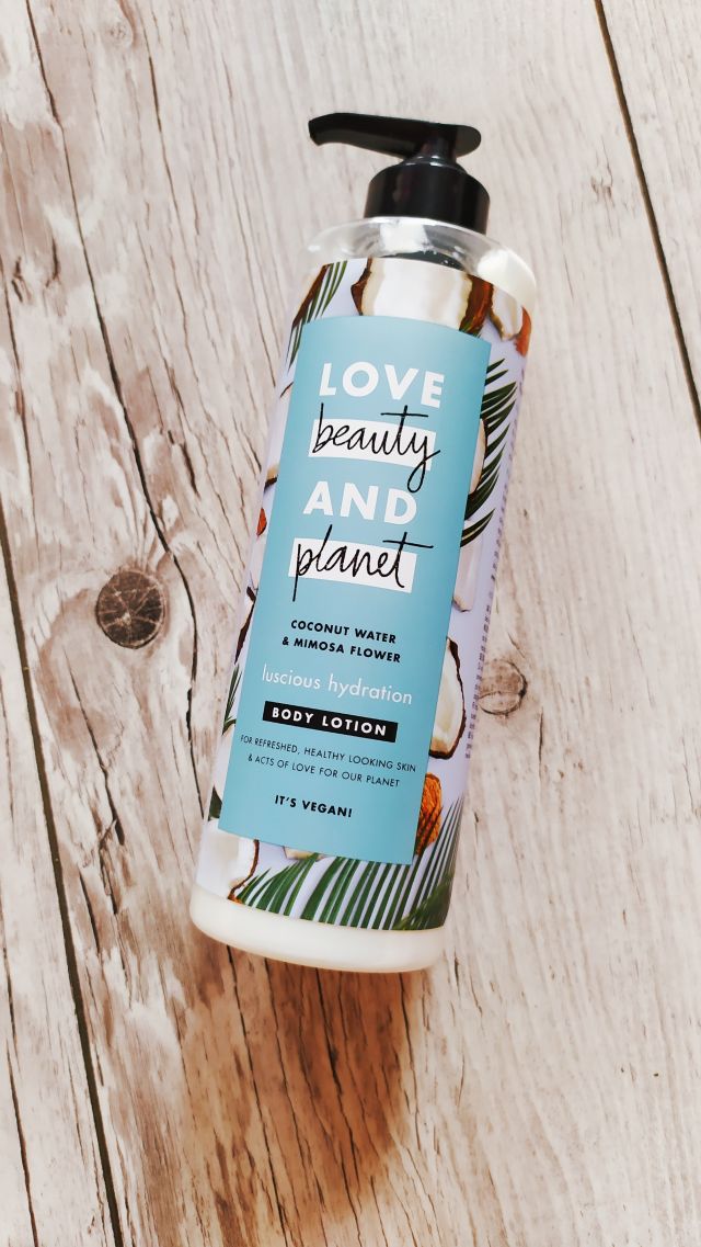 Love Beauty and Planet Balsam do ciała, Coconut Water & Mimosa Flower