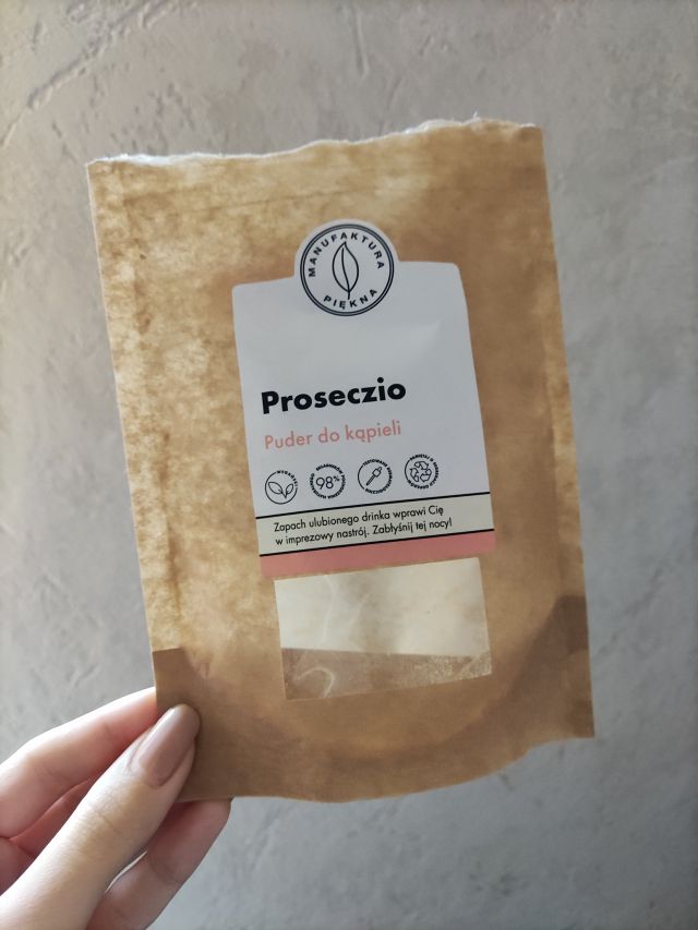 akcja denkowanie! grudzień - kosmetyki w świątecznych opakowaniach i świątecznych kolorach 🎄❄️⛄🎀🎁🎅