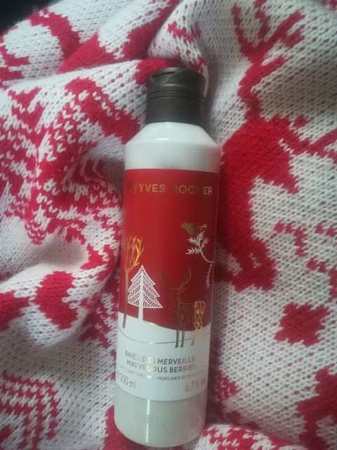 Yves Rocher Perfumowane mleczko do ciała owoce leśne 