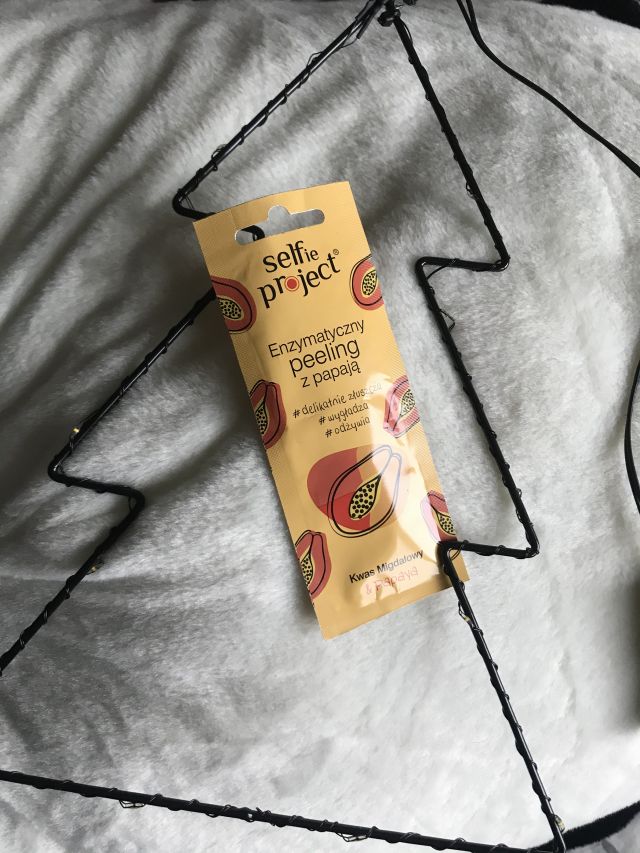 Selfie Project Peeling do twarzy, Enzymatyczny, Kwas migdałowy i papaya