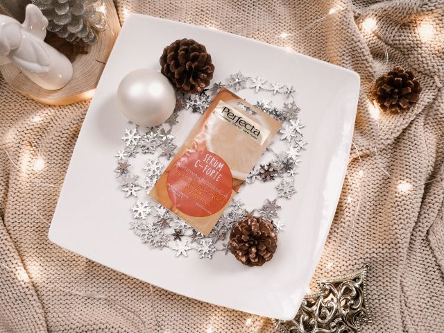 Perfecta Serum C-Forte, Serum do twarzy, Intensywnie regenerujące, Zastrzyk energii usuwający oznaki zmęczenia 