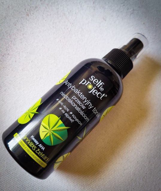 Selfie Project Tonik do twarzy, Antybakteryjny, Przeciw niedoskonałościom, Kwasy AHA & Cannabis Extract