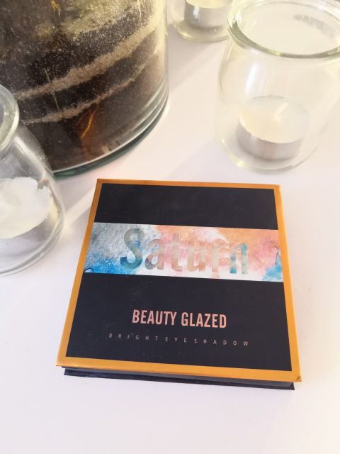 Beauty Glazed Paleta cieni do powiek, Saturn