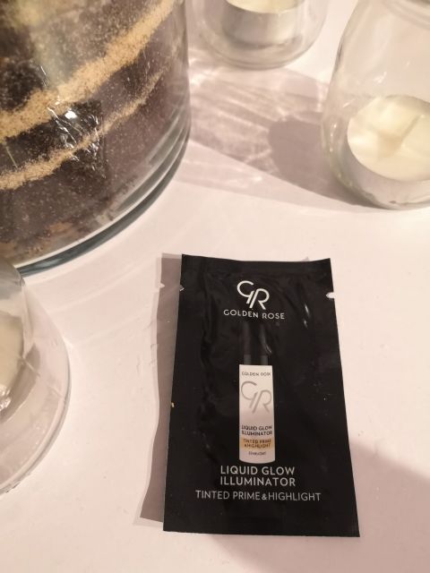 Golden Rose Liquid Glow Illuminator, Tinted Prime & Highlight, Baza pod makijaż z efektem rozświetlacza