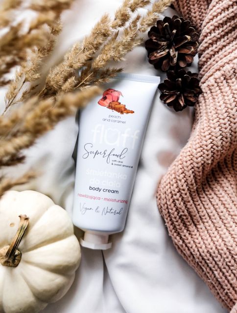 Fluff Superfood, Śmietanka do ciała, Brzoskwinia, Karmel