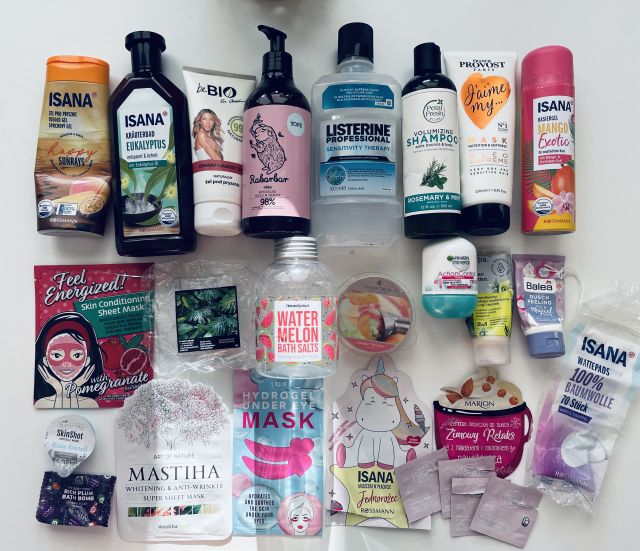 akcja denkowanie! grudzień - kosmetyki w świątecznych opakowaniach i świątecznych kolorach 🎄❄️⛄🎀🎁🎅