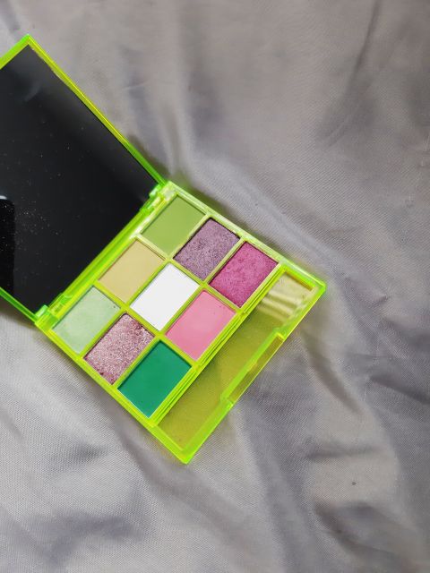 Action Paleta cieni do powiek, Fab Factory, Tropical Beauty, Neon Green