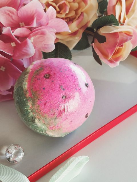 Bomb Cosmetics. Kula do kąpieli