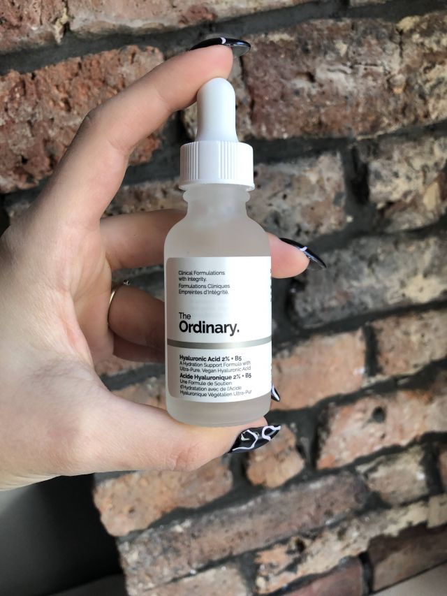 The Ordinary Serum do twarzy, Nawilżające, Z kwasem hialuronowym 2% i witaminą B5