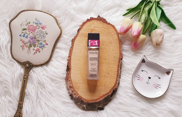 Eveline Wonder Match, Skin Absolute Perfection Foundation, Podkład do twarzy, Wygładzający, nr 05 Light Porcellain