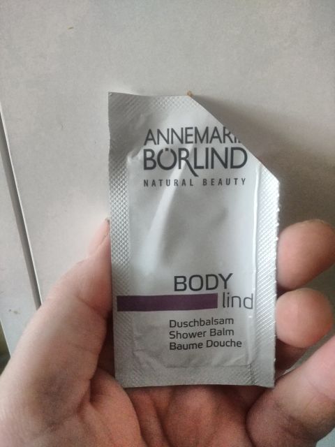 Próbka balsamu pod prysznic