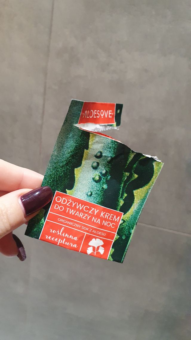 akcja denkowanie! grudzień - kosmetyki w świątecznych opakowaniach i świątecznych kolorach 🎄❄️⛄🎀🎁🎅