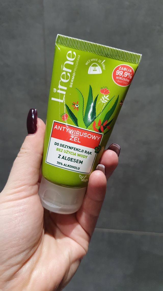 akcja denkowanie! grudzień - kosmetyki w świątecznych opakowaniach i świątecznych kolorach 🎄❄️⛄🎀🎁🎅