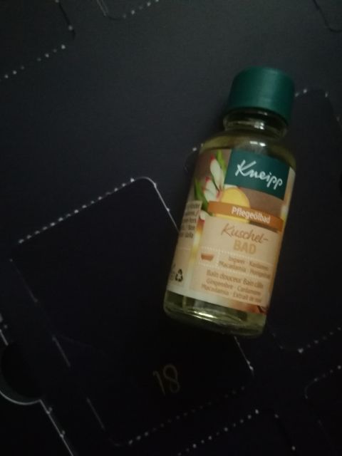 Kneipp Pielęgnacyjny olejek do kąpieli, Makadamia