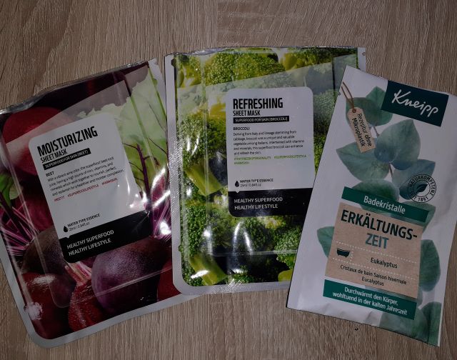 akcja denkowanie! grudzień - kosmetyki w świątecznych opakowaniach i świątecznych kolorach 🎄❄️⛄🎀🎁🎅