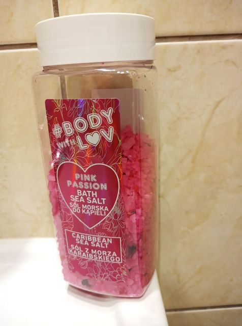 Body with Lov Sól morska do kąpieli, Pink Passion 