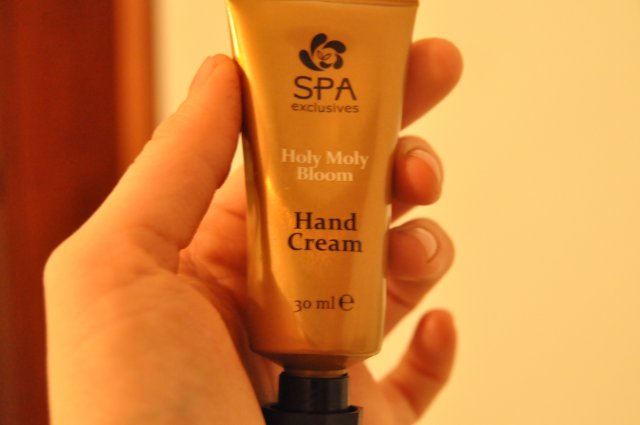 Krem do rąk Holy Moly Bloom, kalendarz adwentowy Maxbrand Cosmetics Spa Excusive