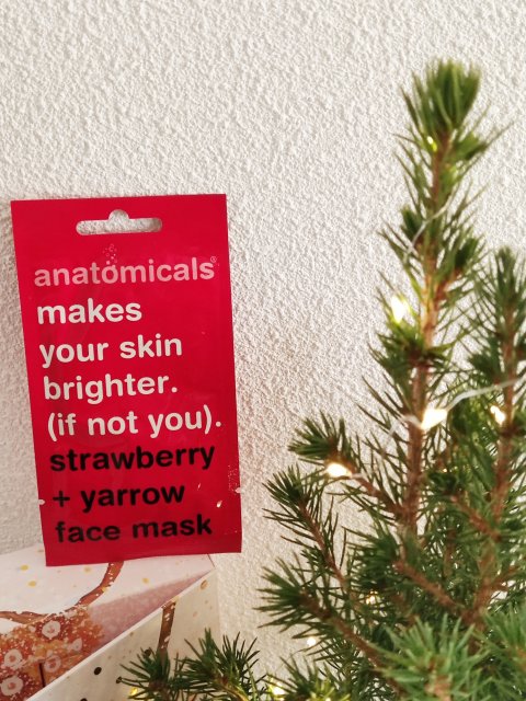 Anatomicals Maseczka do twarzy, Makes Your Skin Brighter ( If not You), Strawberry + Yarrow, Rozświetlająca