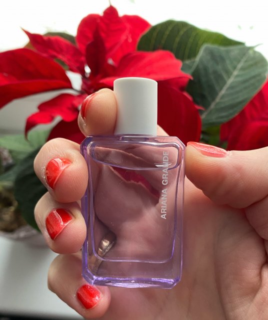 Ariana Grande Woda perfumowana, God is a Woman EDP