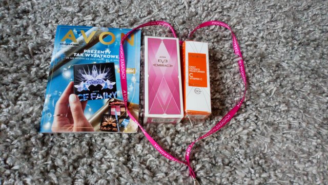 Zestaw kosmetykow Avon 