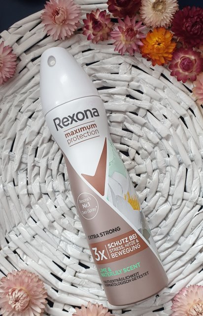 Rexona Antyperspirant w sprayu, Maximum Protection, Lime&Waterlily scent
