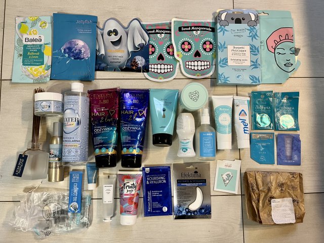 akcja denkowanie! grudzień - kosmetyki w świątecznych opakowaniach i świątecznych kolorach 🎄❄️⛄🎀🎁🎅